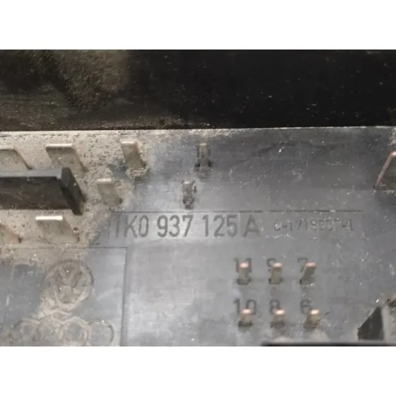 Caja Reles / Fusibles para Audi A3 (8P)