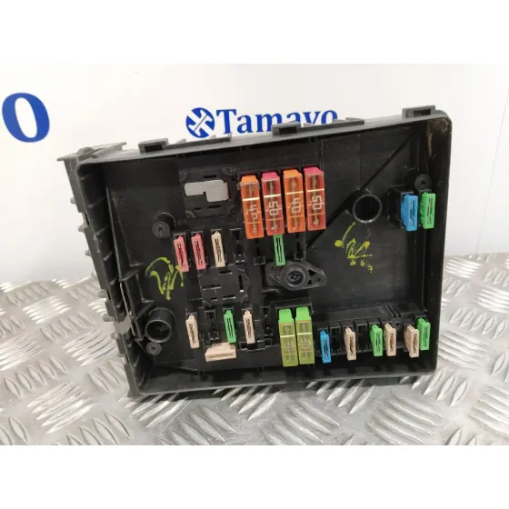 Caja Reles / Fusibles para Audi A3 (8P)