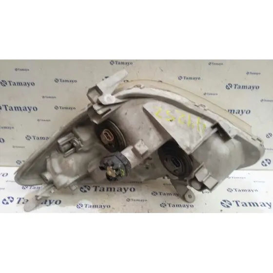 Faro Derecho para Toyota Corolla Verso (E12)