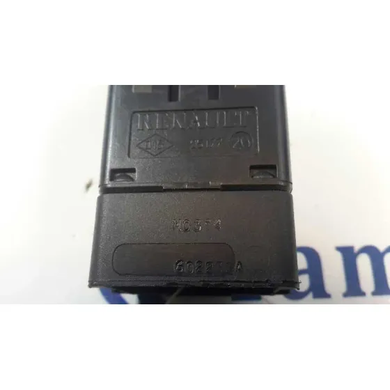 Interruptor Warning para Dacia Sandero