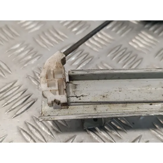 Elevalunas Trasero Izquierdo para Mitsubishi Outlander (Cu0W)