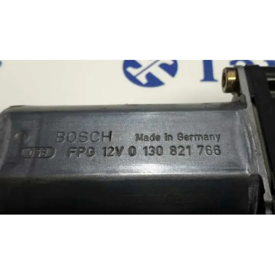 Motor Elevalunas Delantero Derecho para Peugeot 307 (S1)