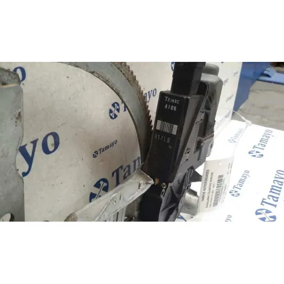 Elevalunas Delantero Derecho para Opel Corsa B