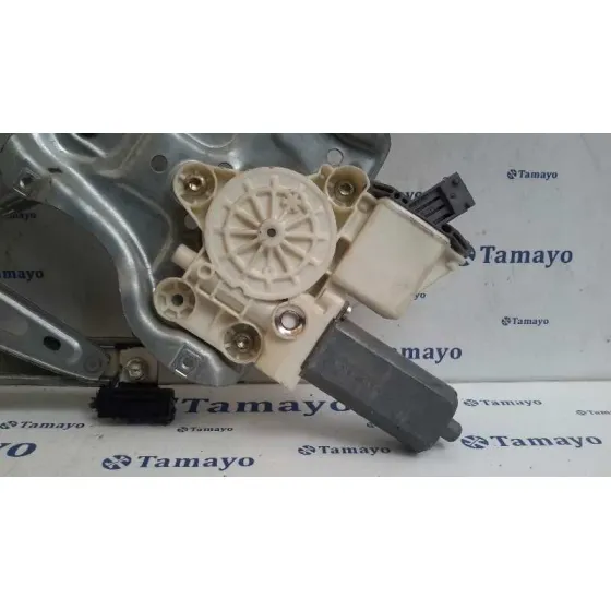 Elevalunas Delantero Derecho para Toyota Avensis Berlina (T25)