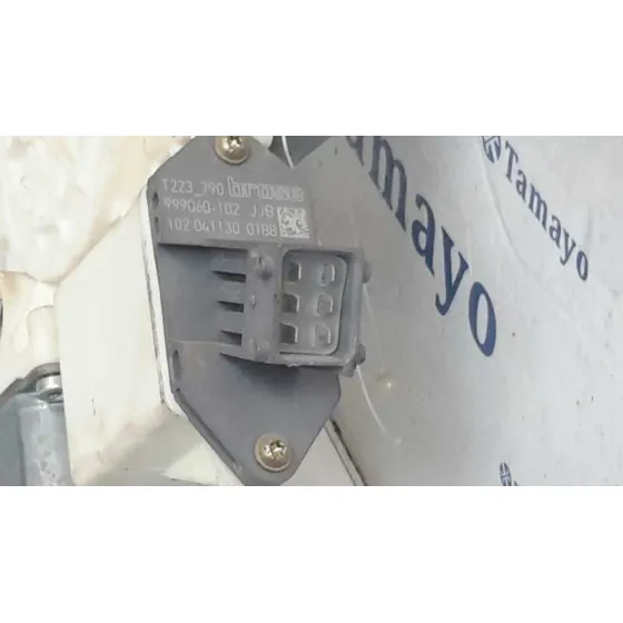 Elevalunas Delantero Derecho para Toyota Avensis Berlina (T25)