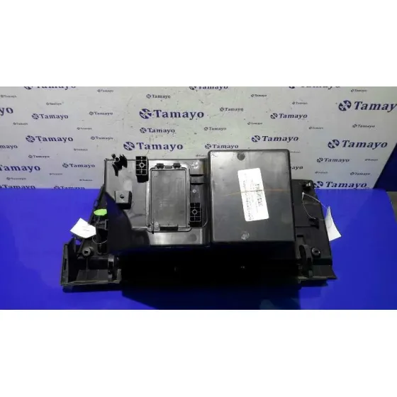 Guantera para Nissan Qashqai (J10)