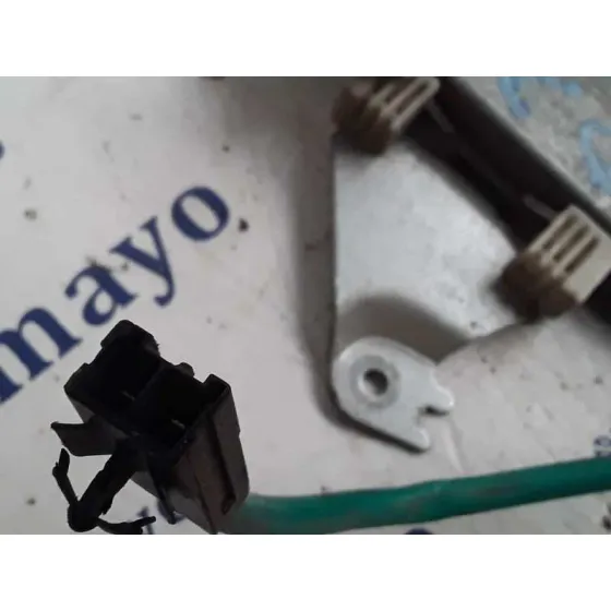Elevalunas Delantero Derecho para Nissan Almera Tino (V10M)