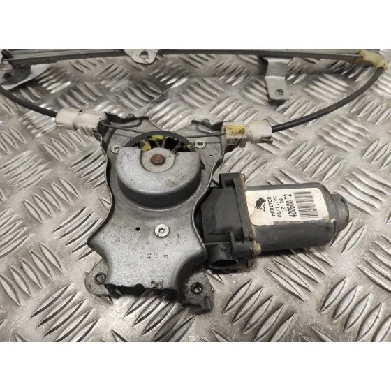 Elevalunas Trasero Derecho para Nissan Almera Tino (V10M)