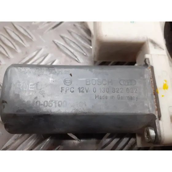 Elevalunas Trasero Izquierdo para Toyota Avensis Wagon (T25)