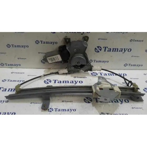 Elevalunas Delantero Derecho para Nissan Almera Tino (V10M)