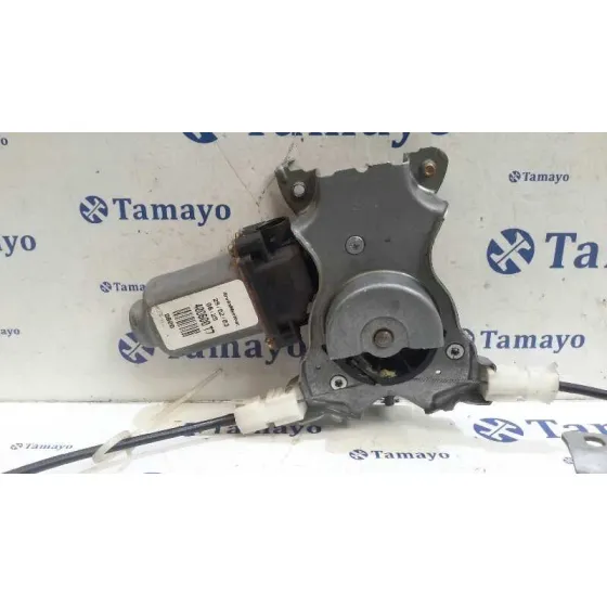Elevalunas Delantero Derecho para Nissan Almera Tino (V10M)