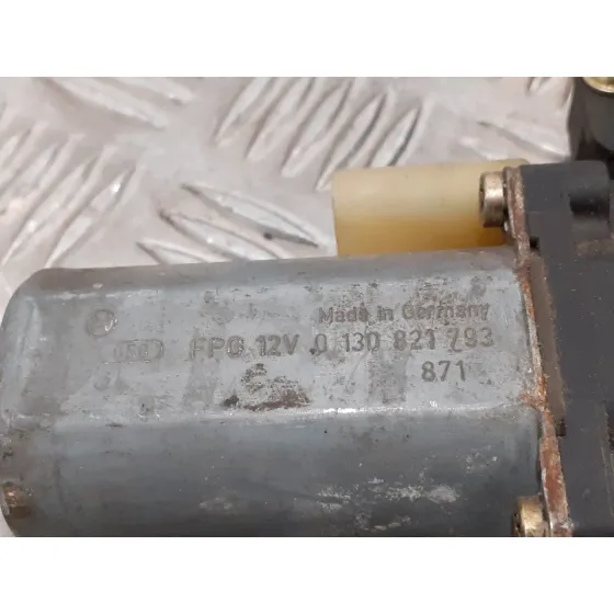 Elevalunas Delantero Derecho para Ford Mondeo Familiar (Gd)