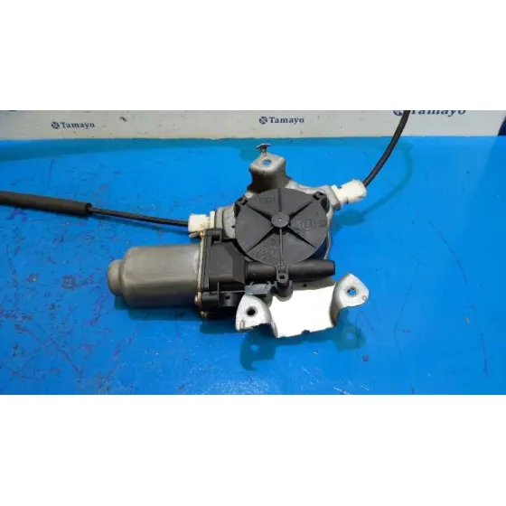 Elevalunas Delantero Derecho para Nissan Almera (N16/E)