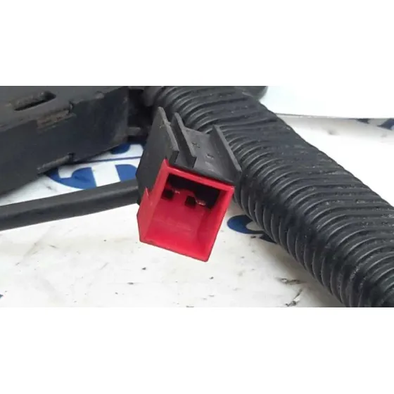 Pretensor Airbag Izquierdo para Ford Focus Berlina (Cak)