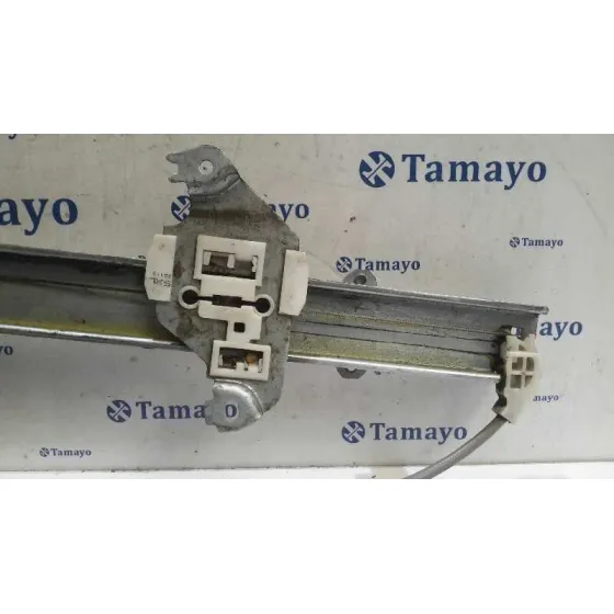 Elevalunas Delantero Izquierdo para Nissan Micra (K12E)