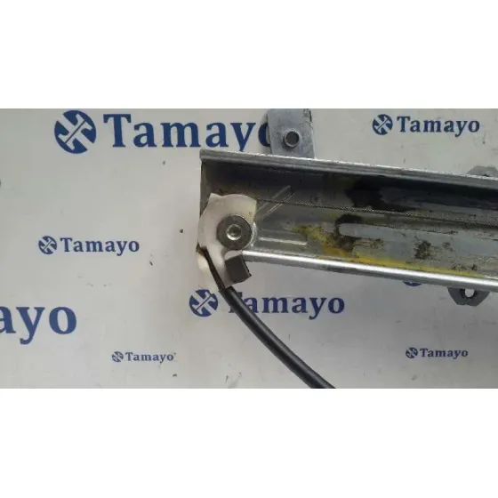 Elevalunas Delantero Izquierdo para Nissan Micra (K12E)