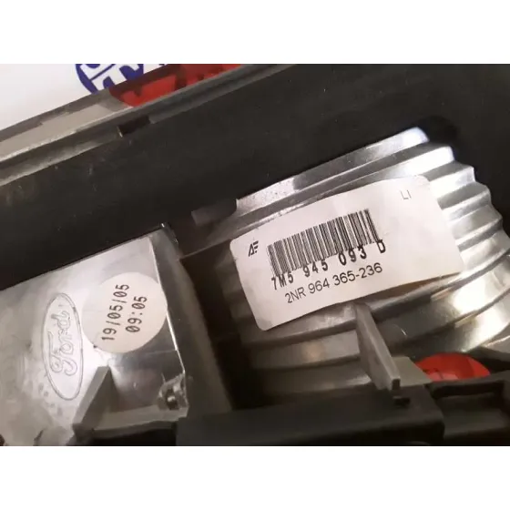 Piloto Trasero Izquierdo Porton para Ford Galaxy (Vy)