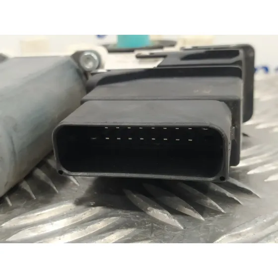 Motor Elevalunas Trasero Derecho para Volkswagen Touran (1T1)