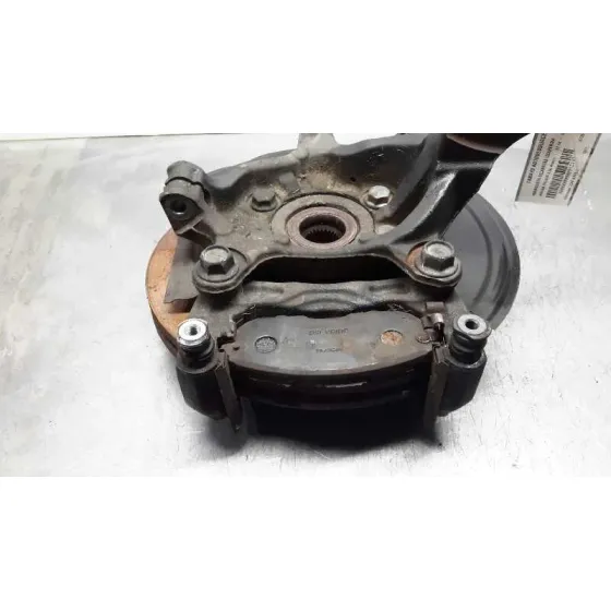 Mangueta Delantera Izquierda para Nissan Pulsar (C13)