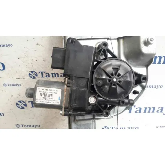 Elevalunas Delantero Derecho para Peugeot 208