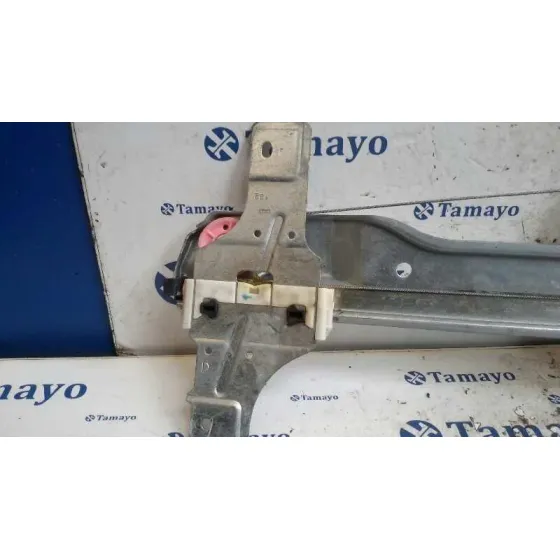 Elevalunas Delantero Derecho para Peugeot 208