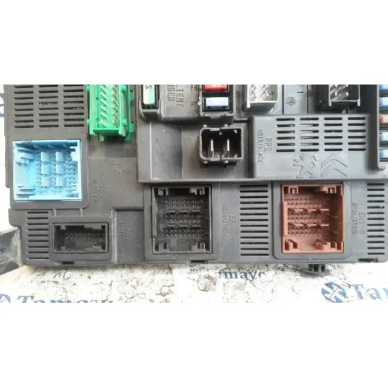 Caja Reles / Fusibles para Peugeot 2008 (--.2013->)
