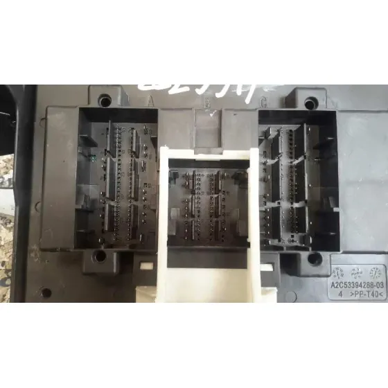 Caja Reles / Fusibles para Volkswagen Golf Vii Lim. (5G1)
