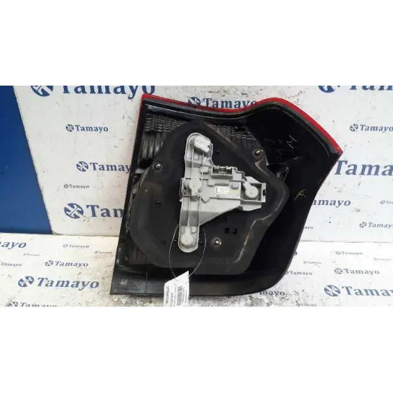 Piloto Trasero Izquierdo para Toyota Corolla (E12)