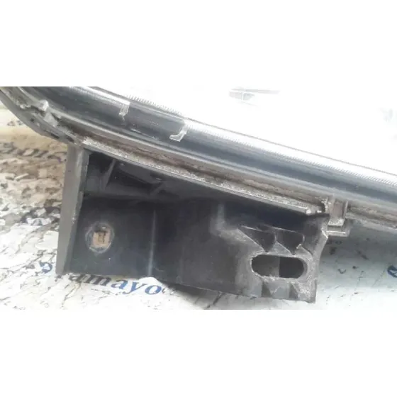 Faro Derecho para Nissan Kubistar (X76)