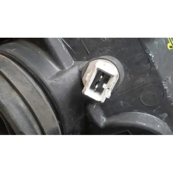 Faro Derecho para Nissan Kubistar (X76)