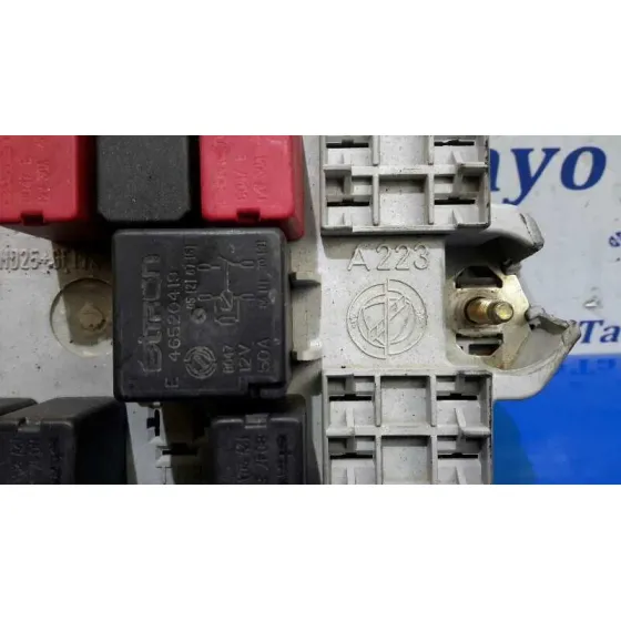 Caja Reles / Fusibles para Alfa Romeo 147 (190)