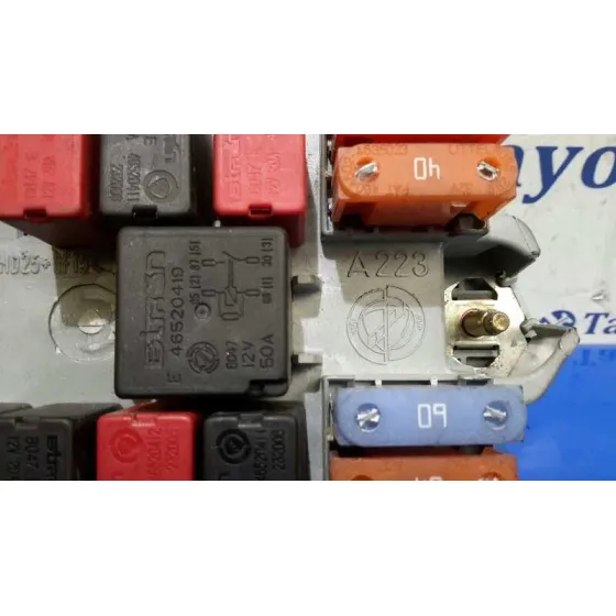 Caja Reles / Fusibles para Alfa Romeo 147 (190)
