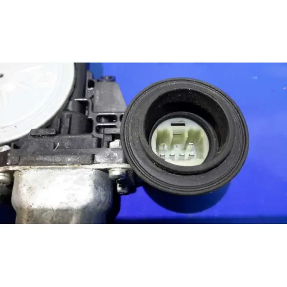 Elevalunas Delantero Derecho para Suzuki Swift Berlina (Mz)