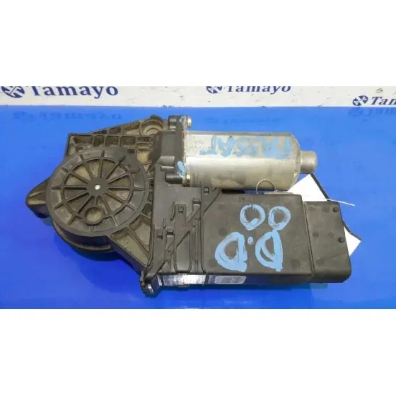 Motor Elevalunas Delantero Derecho para Volkswagen Passat Berlina (3B2)
