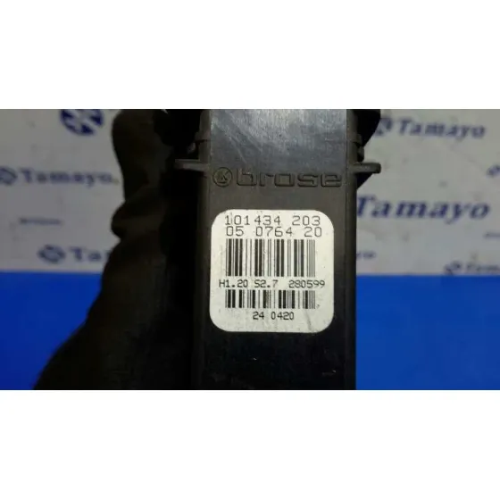 Motor Elevalunas Delantero Derecho para Volkswagen Passat Berlina (3B2)