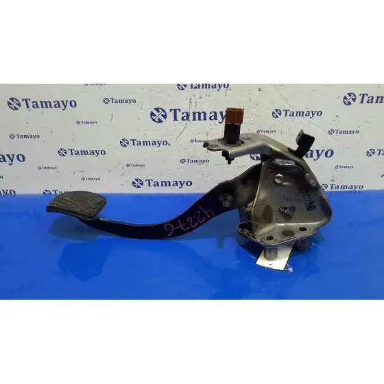 Pedal Embrague para Nissan Juke (F15)