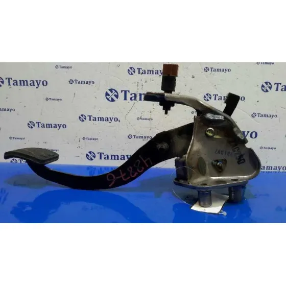 Pedal Embrague para Nissan Juke (F15)