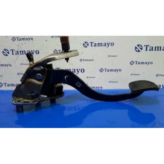 Pedal Embrague para Nissan Juke (F15)