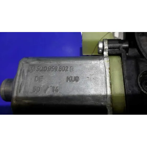 Motor Elevalunas Delantero Derecho para Seat Leon (5F1)