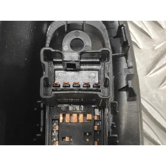 Mando Elevalunas Trasero Izquierdo para Nissan Juke (F15)
