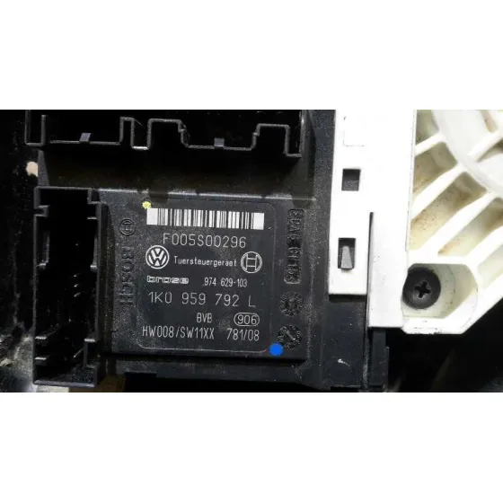 Elevalunas Delantero Derecho para Volkswagen Passat Berlina (3C2)