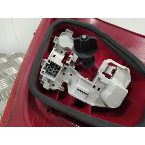 Piloto Trasero Izquierdo para Ford Fiesta (Cb1)