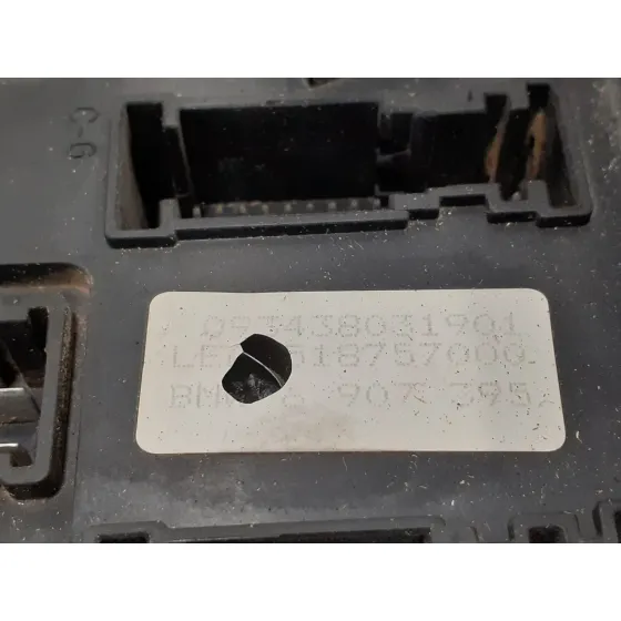 Caja Reles / Fusibles para Bmw X5 (E53)