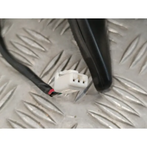 Retrovisor Electrico Derecho para Toyota Carina (T19)