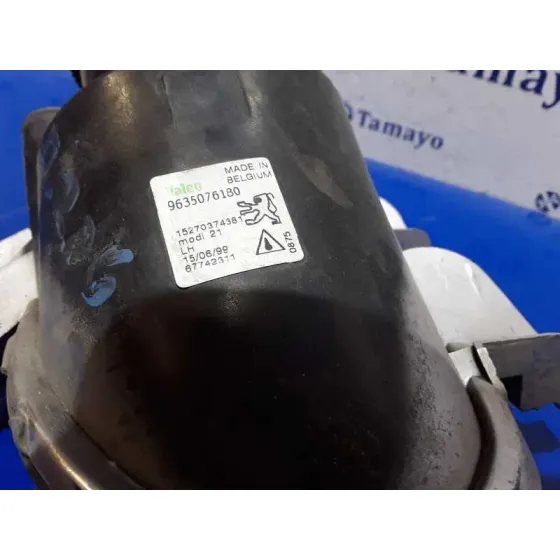 Faro Antiniebla Izquierdo para Peugeot 206 Berlina