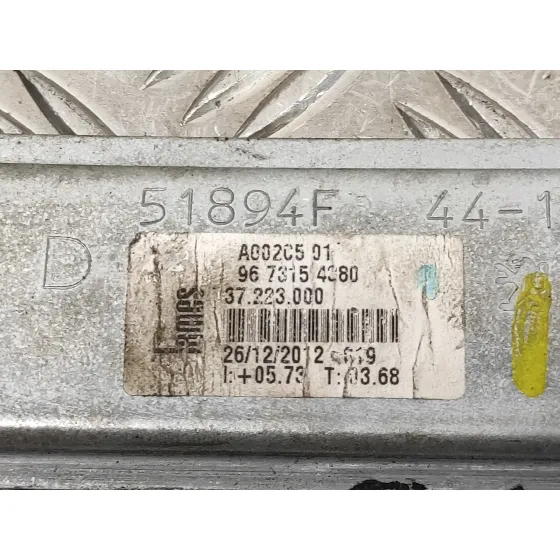Elevalunas Delantero Derecho para Peugeot 208