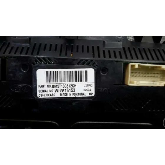 Mando Climatizador para Ford Focus Lim. (Cb8)