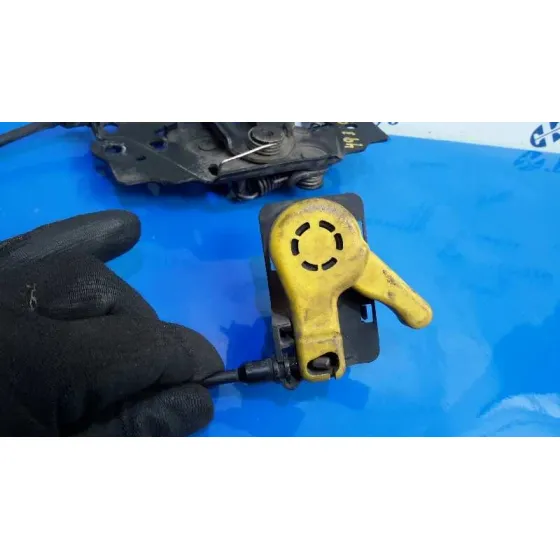 Cerradura Capot para Ford Focus Lim. (Cb8)