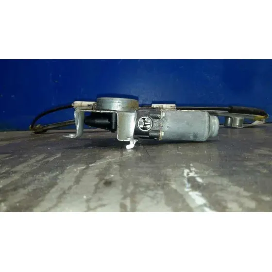 Elevalunas Delantero Derecho para Nissan Almera (N16/E)