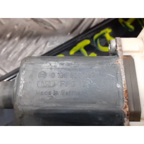 Elevalunas Delantero Izquierdo para Ford Mondeo Ber. (Ca2)